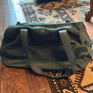 Lululemon go getter bag